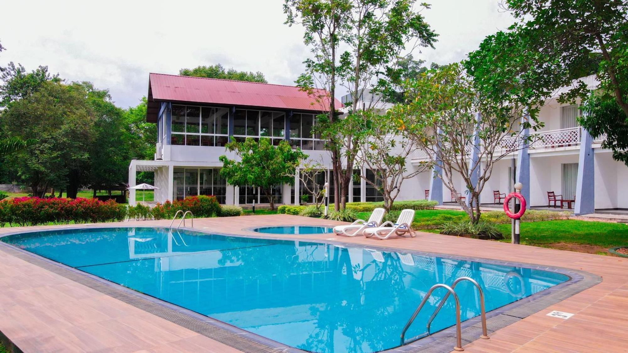 Lavendish Wild Safari Hotel
